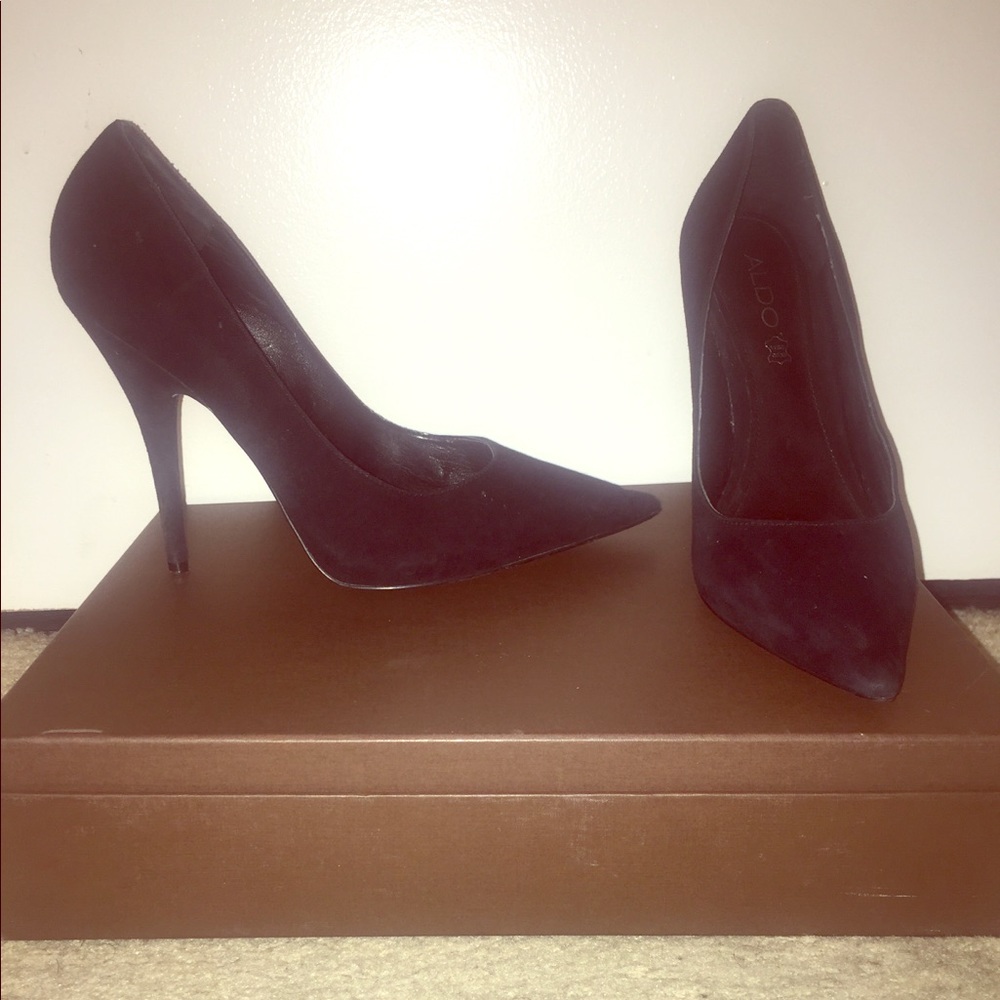 Aldo Suede Black Pumps